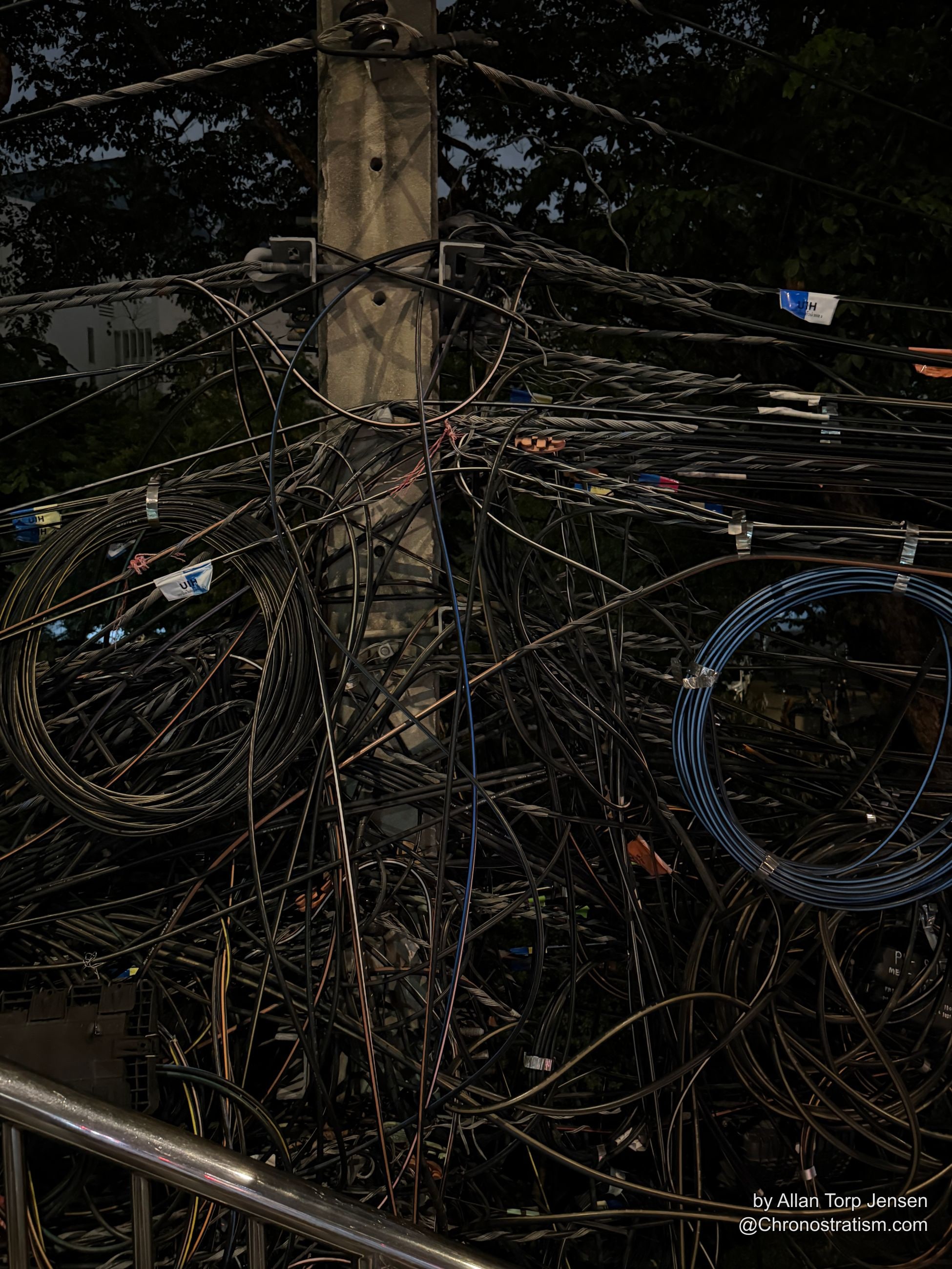 Looping cable bundles converge on hand-stencilled codes MEA-01 and DMS#1.